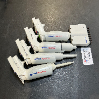 Eppendorf Research Pro pipettes x4 image 1